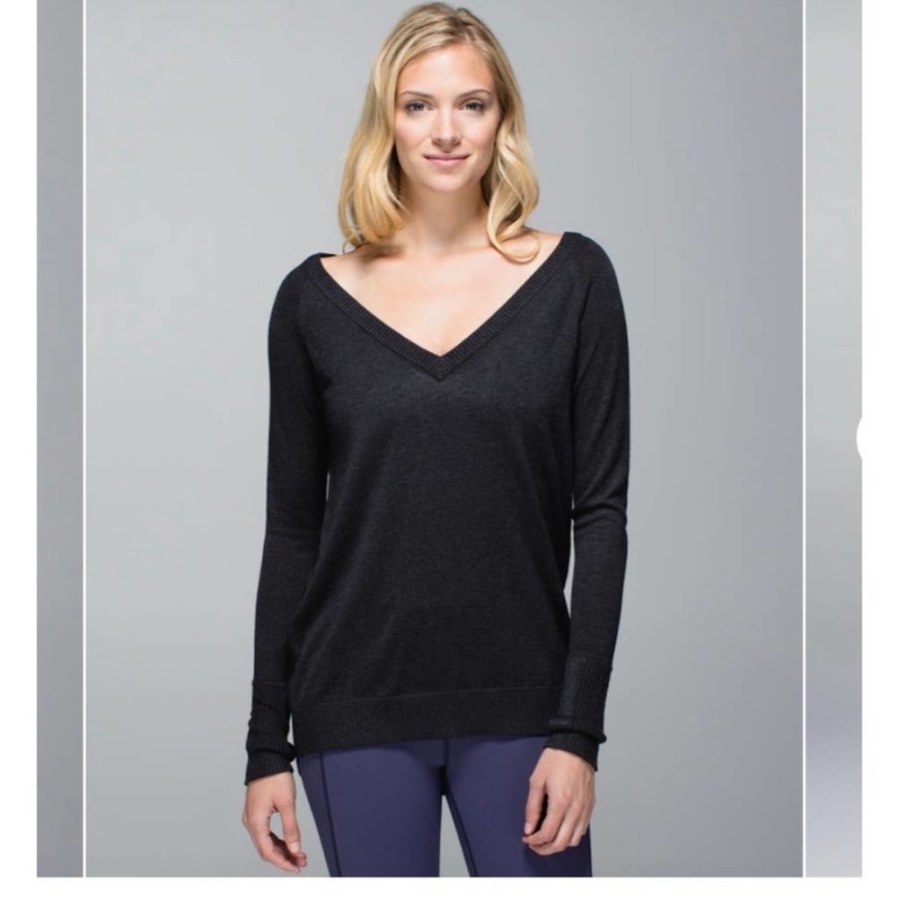 Lululemon Unity Pullover in Heathered Black